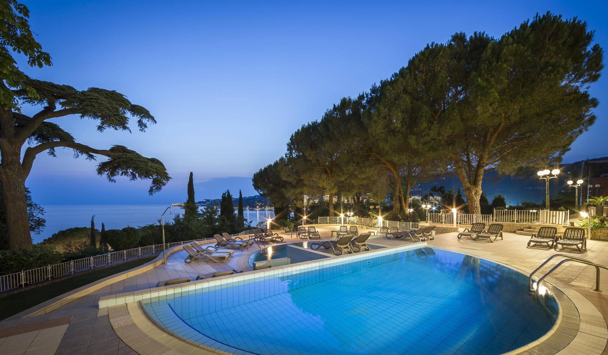 Remisens Premium Casa Rosa Hotel Portoroz Exterior photo